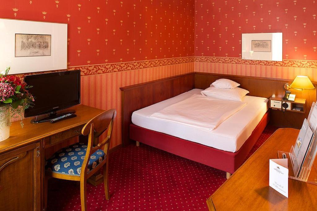 Hotel Saechsischer Hof 迈宁根 外观 照片